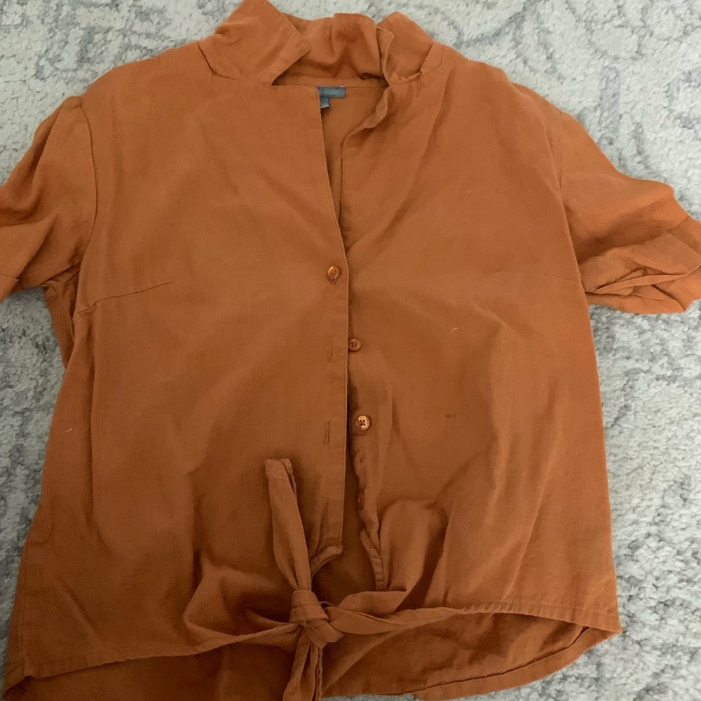 Cropped button up